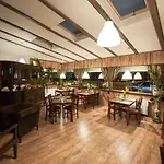 Rezydent Aparthotel 3*