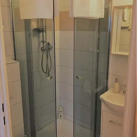 Apart Otel Rezydent 3*